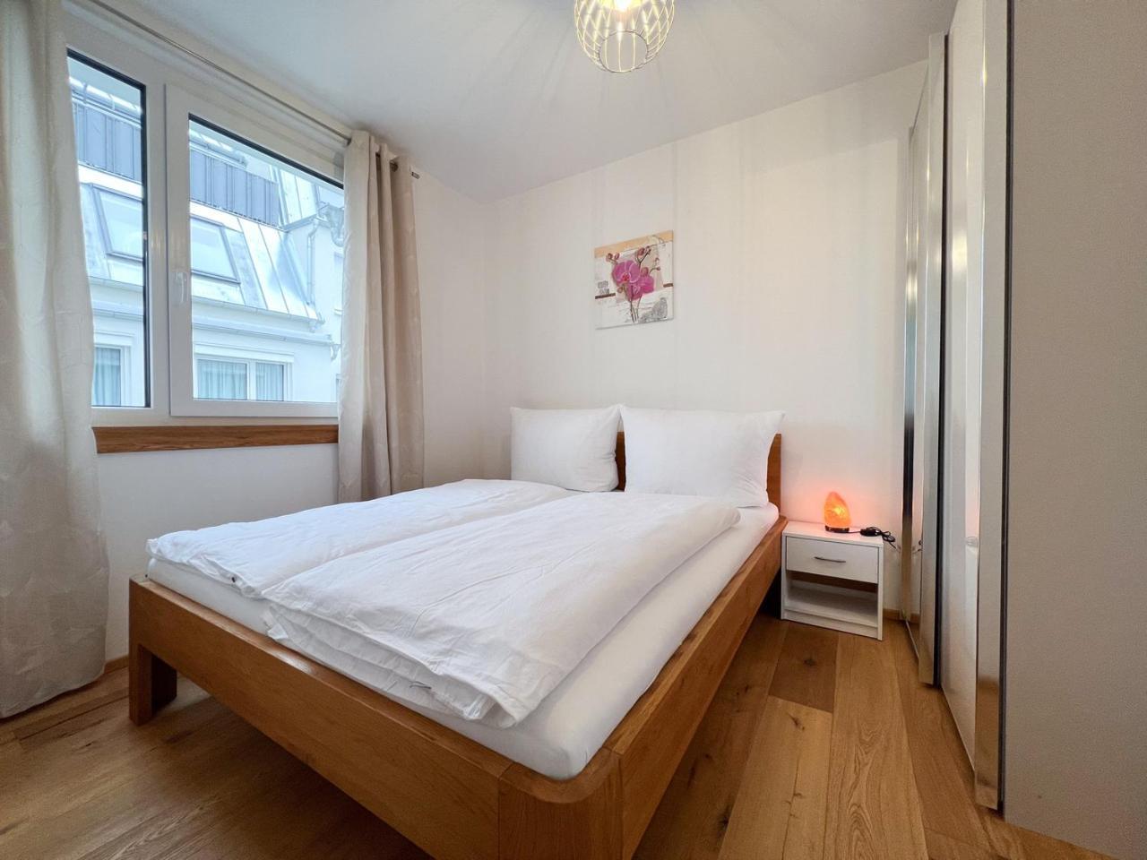 Modern Apartment W/ Cozy Balcony Near City Center Vienna Exterior photo